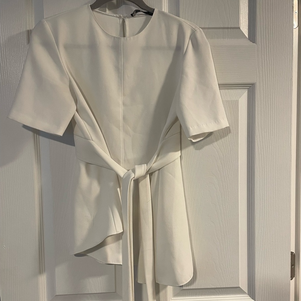 Zara Asymmetrical top with tie